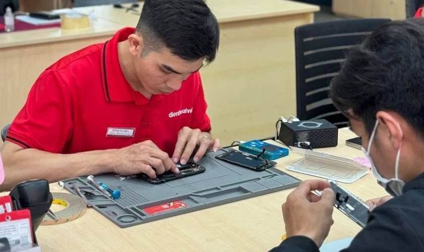 Thay pin mới chất lượng