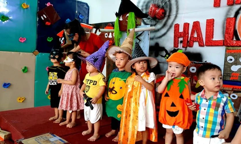 Kịch bản Halloween cho trẻ mầm non ở lớp học
