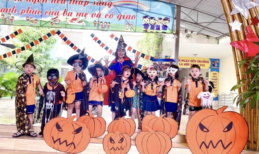 Kịch bản Halloween cho trẻ mầm non có trò chơi