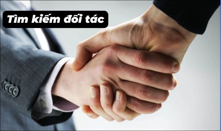 Tìm kiếm đối tác affiliate hoặc brand booking