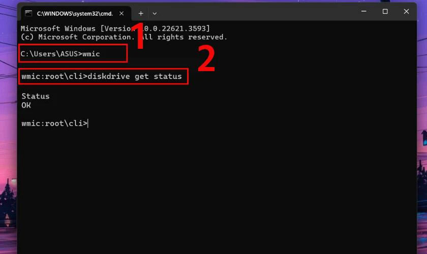 Nhập lệnh diskdrive get status và bấm Enter tiếp để kiểm tra ổ cứng máy tính