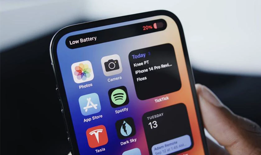 Pin iPhone báo ảo, sập nguồn đột ngột