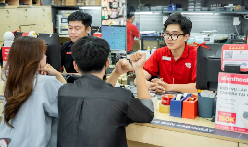 Địa chỉ kiểm tra pin iPhone và thay pin chính hãng, uy tín