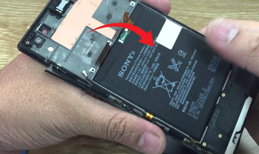Cách kiểm tra pin Sony trực quan