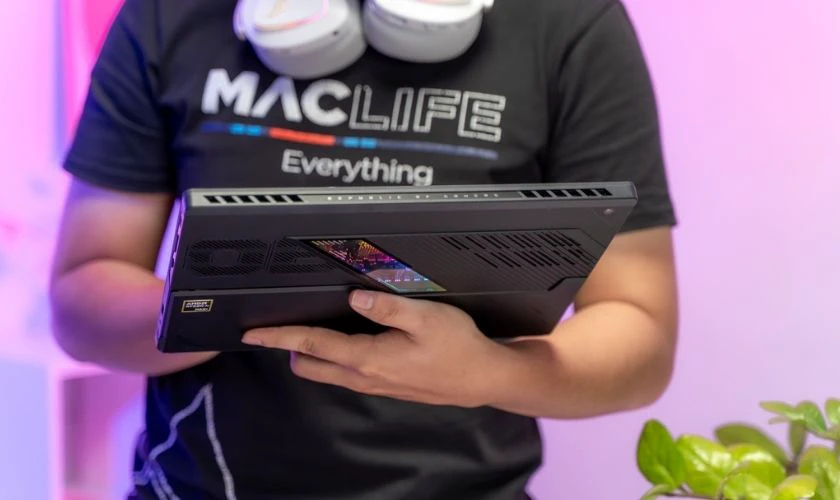 Xem review thực tế trên YouTube trước khi mua