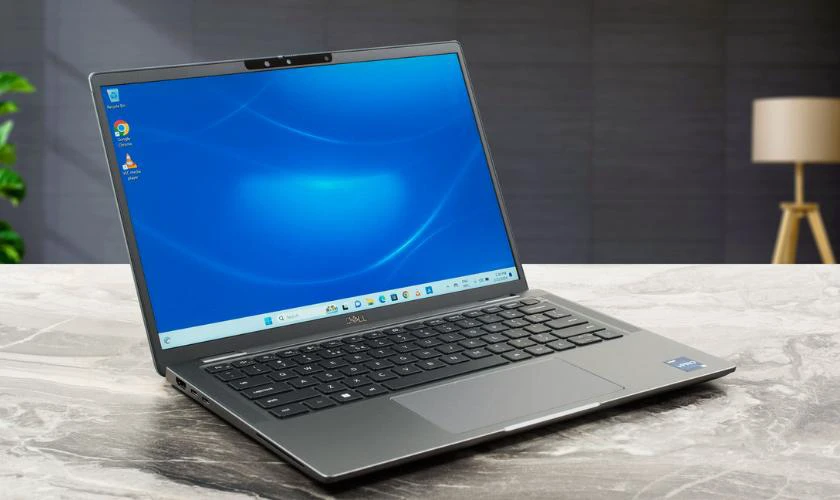Dell Latitude 3140 2-in-1 (hoặc dòng 3000 series Education mới hơn)