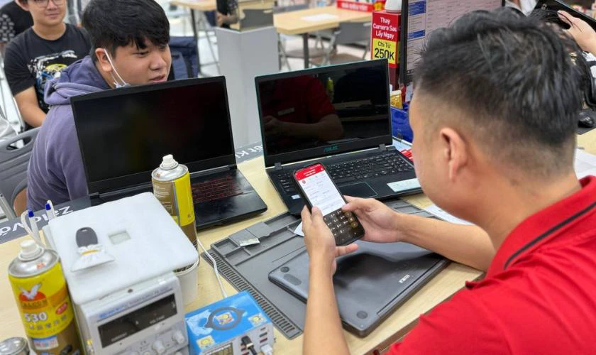 Địa chỉ mua laptop cho học sinh