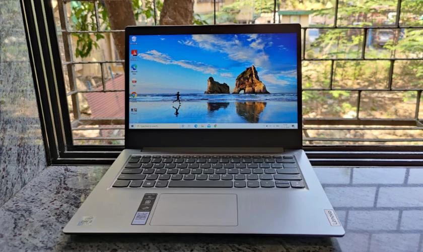 Lenovo IdeaPad Slim 3i 14/15 (Core i3 Gen 13/Intel U Series 1)