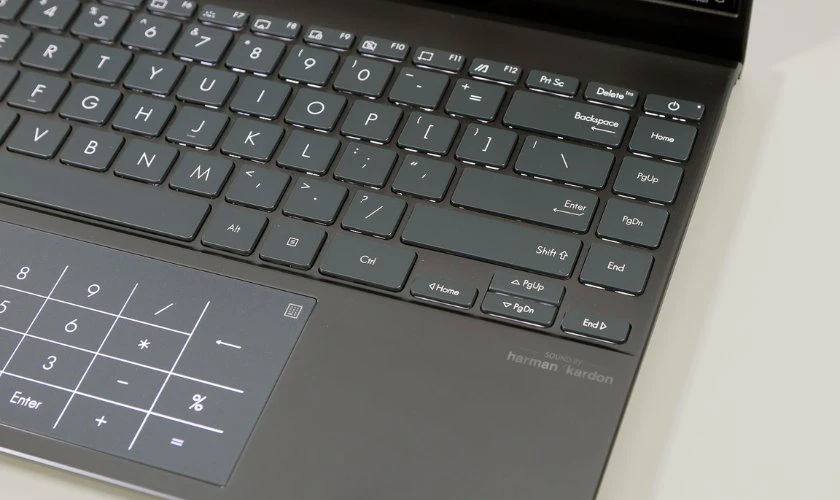 Bàn phím, touchpad