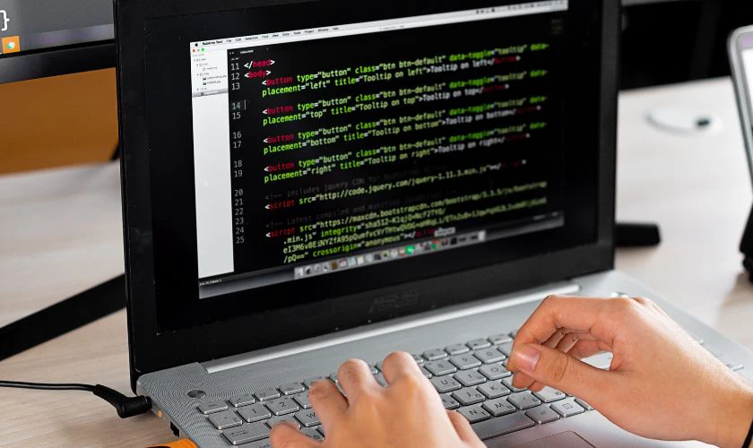 Tiêu chí chọn laptop cho sinh viên lập trình IT