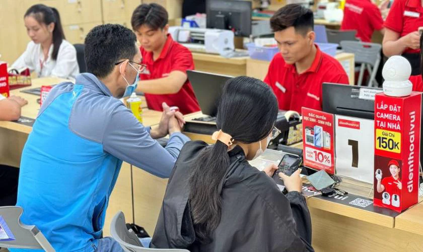 Địa chỉ mua laptop cho sinh viên Ngôn ngữ Anh uy tín