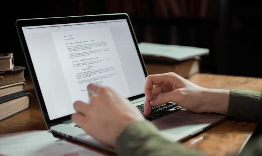 Lưu ý khi chọn mua laptop cho sinh viên sư phạm