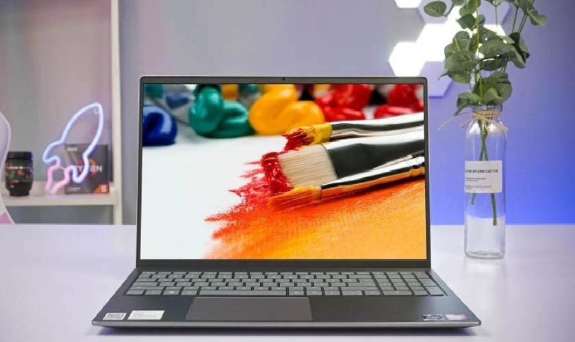 Laptop có ổ đĩa CD Dell Inspiron 15 5000