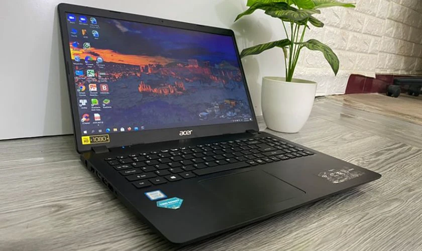 Acer Aspire A315-54 là mẫu laptop cũ cho sinh viên thuộc phân khúc giá rẻ