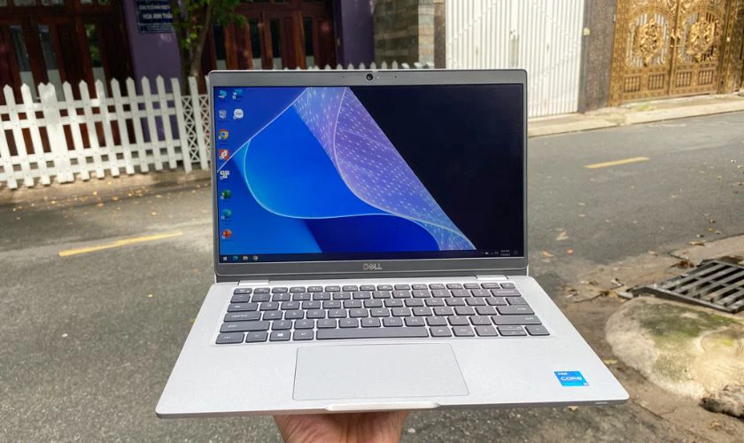 Dell Latitude 5320 là mẫu laptop thuộc dòng doanh nhân cao cấp