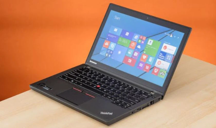 Lenovo ThinkPad X250 là mẫu laptop với thiết kế nhỏ gọn