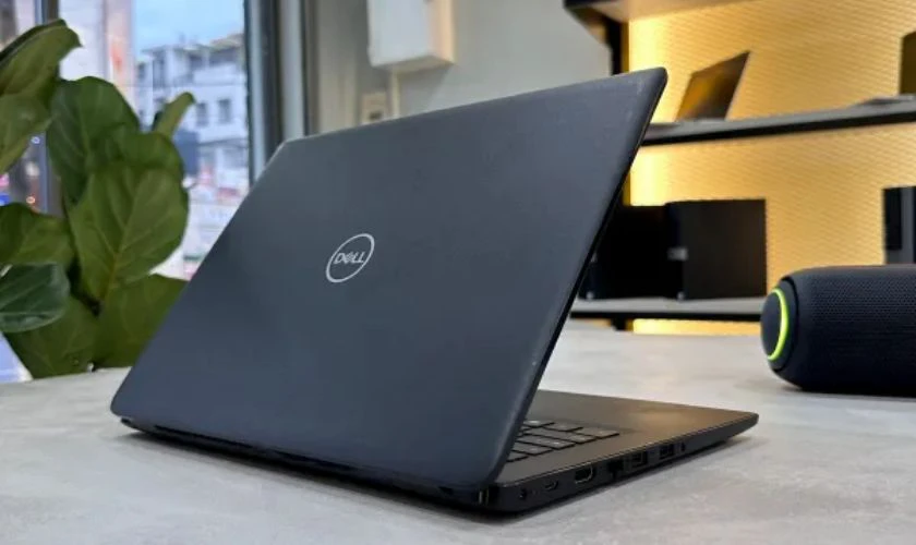 Dell Latitude 3400 là mẫu laptop cũ thuộc dòng doanh nhân phổ thông