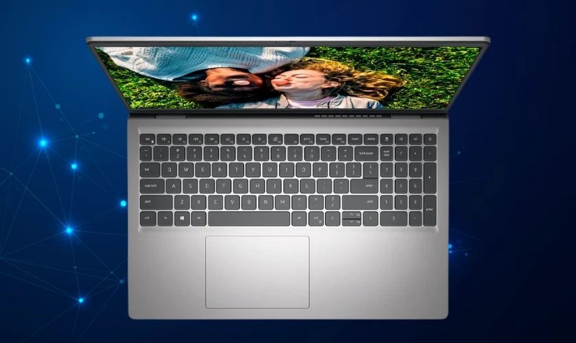 Laptop DELL có bàn phím số bên phải là những dòng nào?