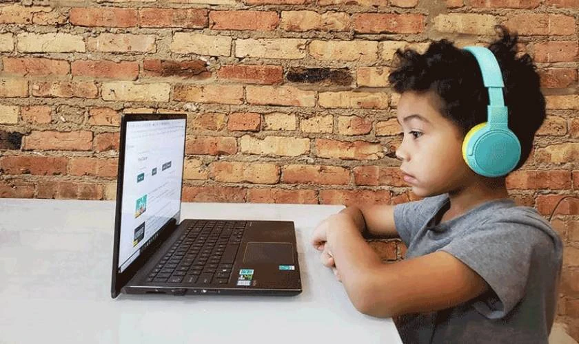 Laptop học online cần đáp ứng tiêu chí gì