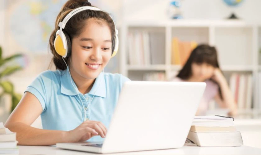 Kinh nghiệm chọn mua laptop học online cho học sinh