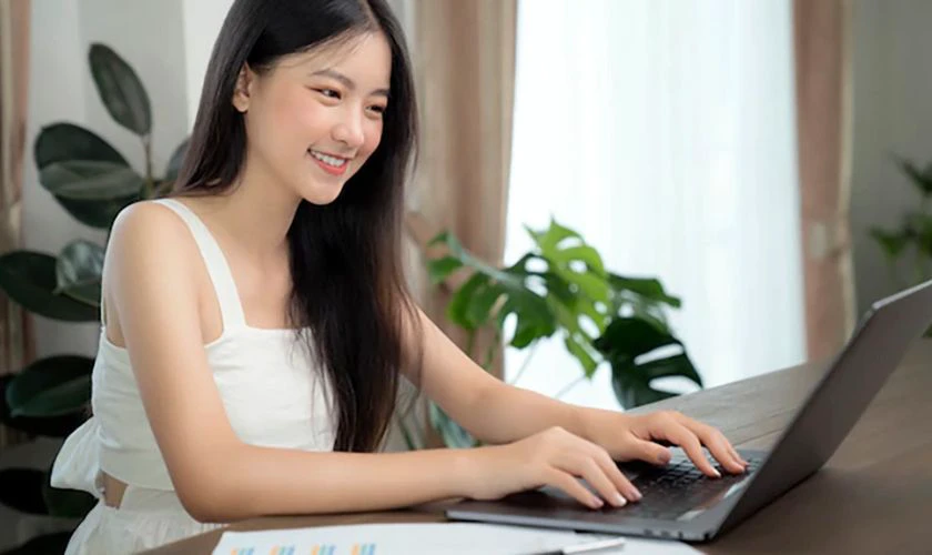 Lưu ý khi chọn và sử dụng laptop học online