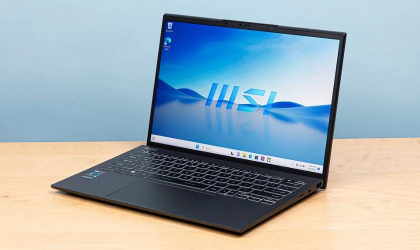 Laptop nhỏ gọn