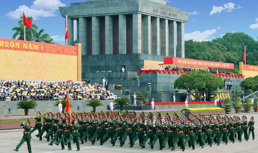Lễ diễu binh 2/9/2025 sẽ diễn ra lúc 6h30 sáng tại Quảng trường Ba Đình, Hà Nội, quy tụ Quân đội Nhân dân, Công an Nhân dân, Dân quân tự vệ và nhiều lực lượng khác, nhân dịp kỷ niệm 80 năm Quốc khánh Việt Nam.