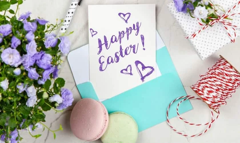 Tặng thiệp và quà chúc mừng ý nghĩa