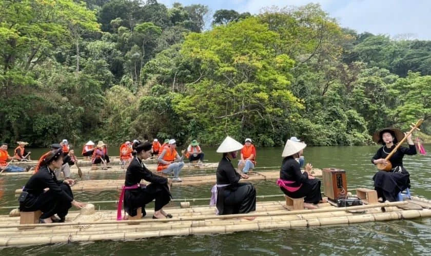 Du lịch khám phá