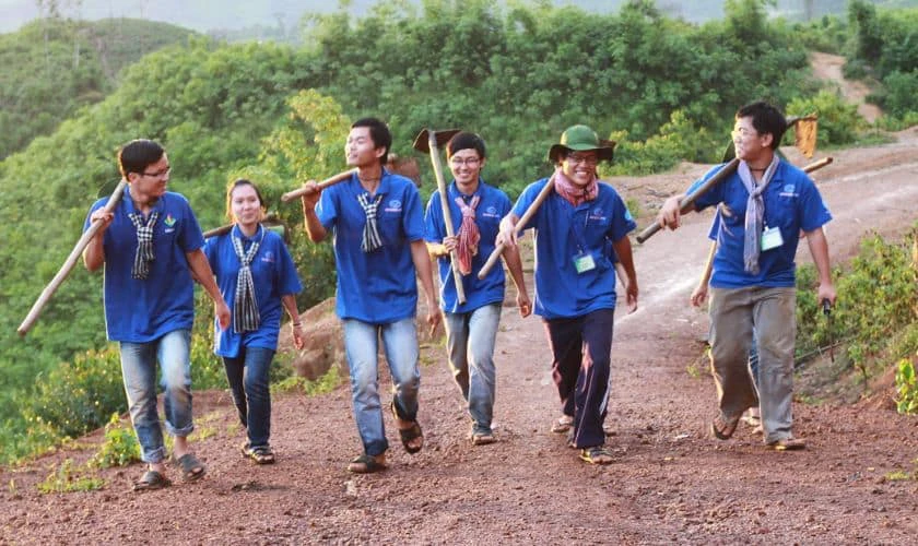 Tham gia các hoạt động tình nguyện
