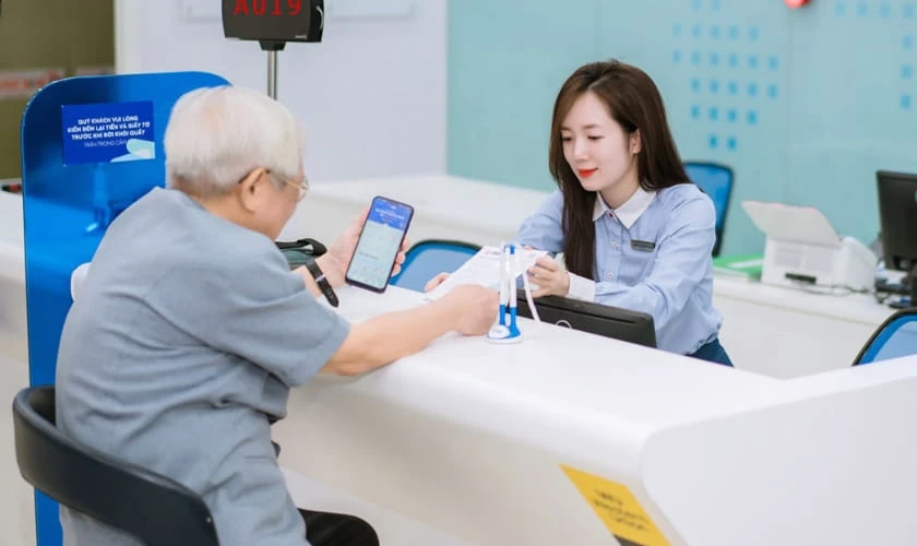 Lưu ý để giao dịch ngân hàng dịp lễ 30/4 1/5 thuận lợi