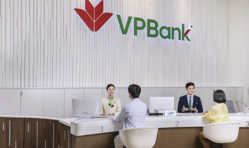 Đi giao dịch sớm sau Tết để tránh giờ cao điểm