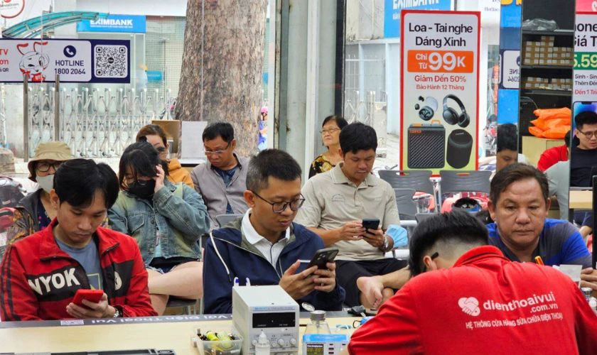 Kiểm tra chất lượng v&agrave; ch&iacute;nh s&aacute;ch bảo h&agrave;nh sản phẩm tại nơi mua