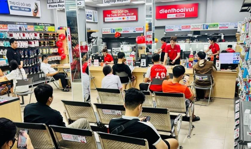 Địa chỉ kiểm tra và sửa chữa loa iPhone 15 Pro Max bị rè uy tín