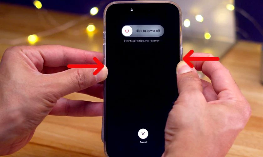 Khởi động lại iPhone 16 Pro Max