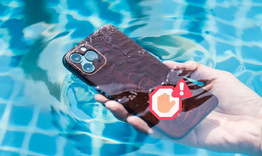 Tránh để iPhone tiếp xúc với nước