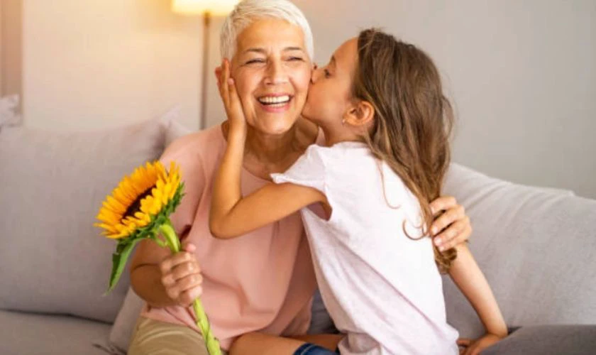 Lời chúc 8/3 cho bà 2025 có ý nghĩa gì?