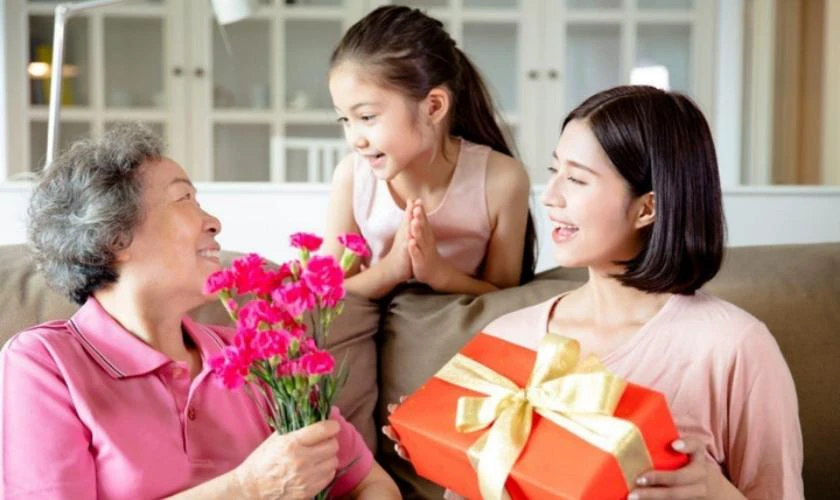 Lời chúc 8/3 của bé dành cho bà