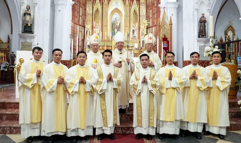 Lời chúc Giáng sinh cho các linh mục