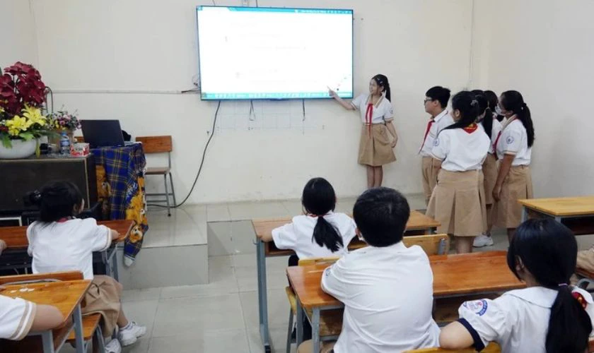 Đặt câu hỏi để gợi suy nghĩ