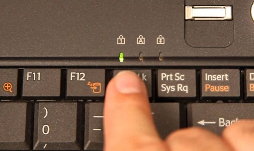Lỗi không đánh được số trên bàn phím laptop ASUS do Num Lock tắt