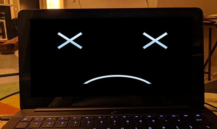 Lỗi màn hình laptop bật tối đen, không lên