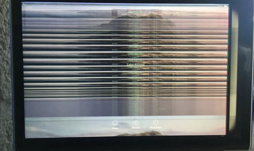 MacBook Pro 2017 bị nhiễu màn hình