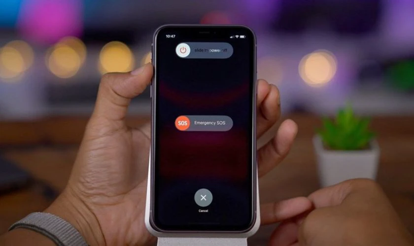 Khởi động lại điện thoại và đăng nhập lại eTax Mobile
