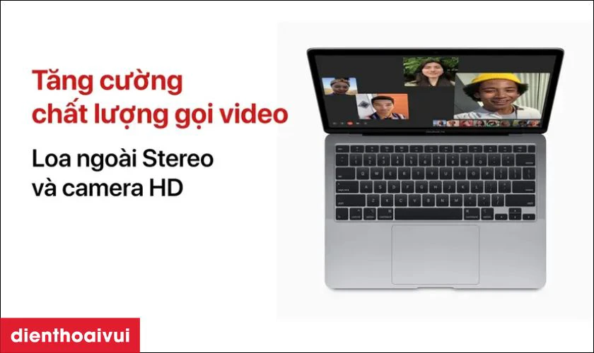 Âm thanh sống động, webcam đủ dùng