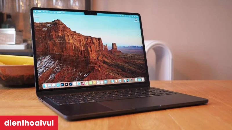 Màn hình Liquid Retina sắc nét