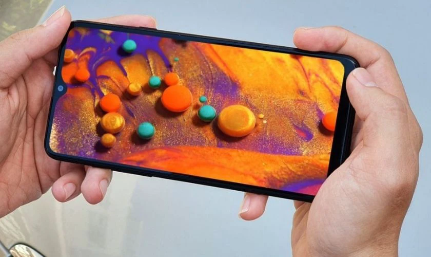 Ưu điểm của Màn hình AMOLED là gì?