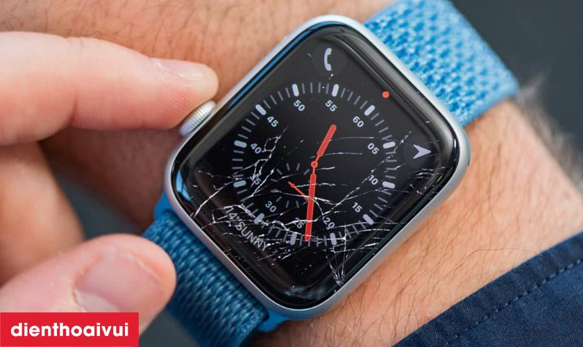 Nguyên nhân cần thay màn hình Apple Watch Series 4 chính hãng GENA mới