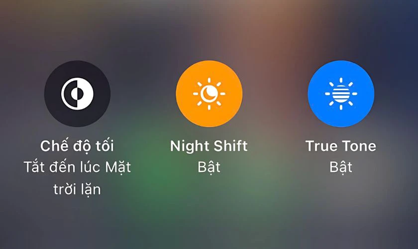 Màn hình iPhone 15 bị vàng do True Tone hoặc Night Shift đang bật