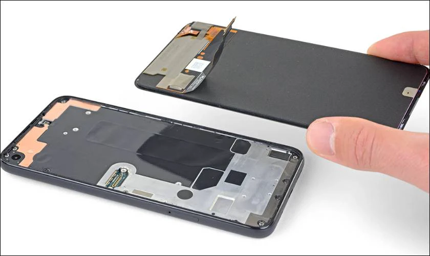 Thay màn hình iPhone 16 Pro Max nếu cần
